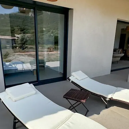 Casa Cagna Piscine Et Jacuzzi Figari (Corsica)